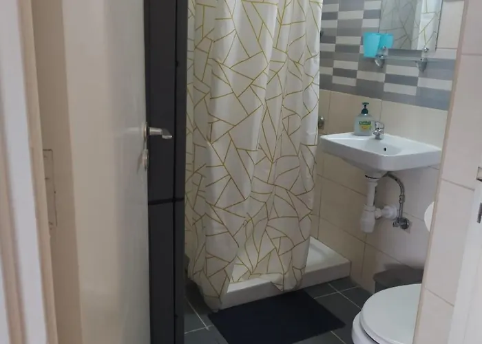 Near The Apartamento Larnaca