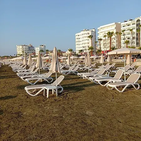 Апартаменты Near The Ларнака